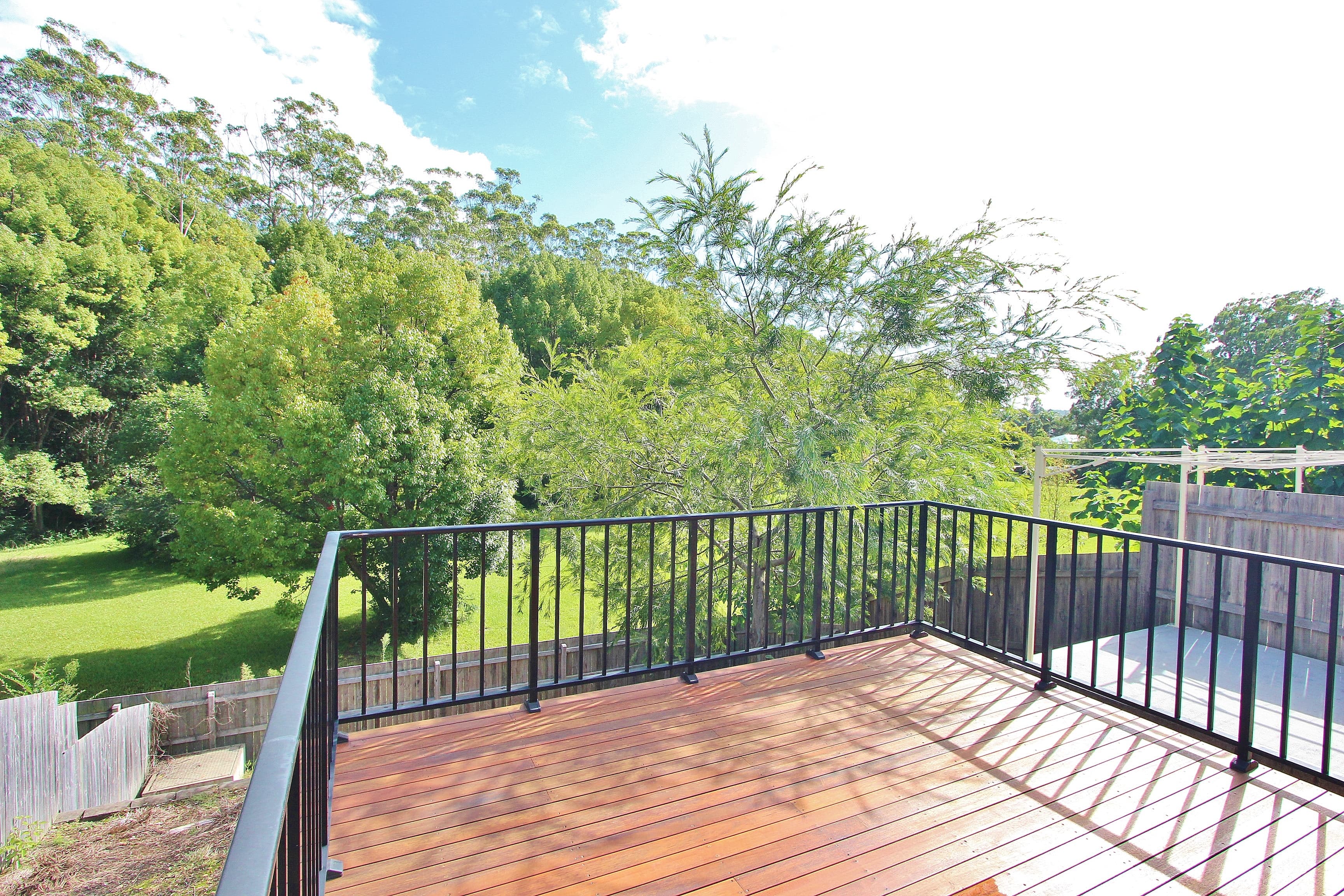 9 Charlotte Place, Kendall, Kendall - Thumbnail 2