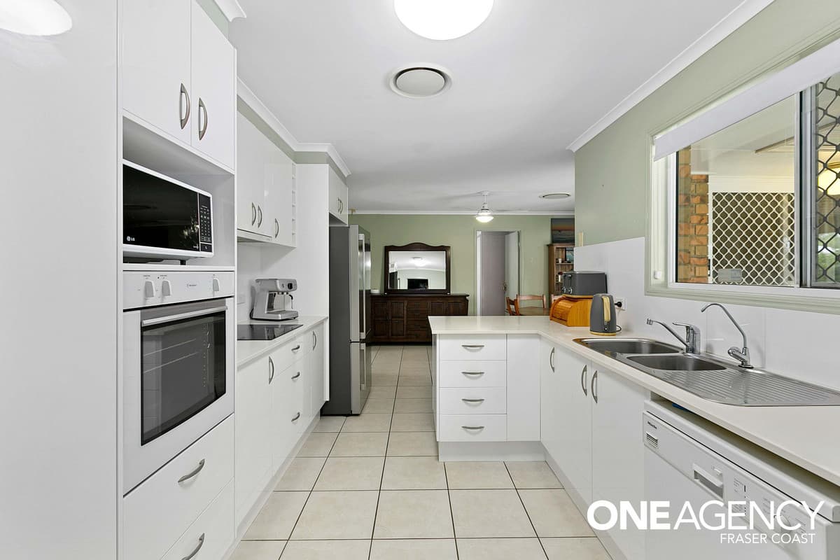 3 King Arthur Court, Urangan, Urangan - Image 1