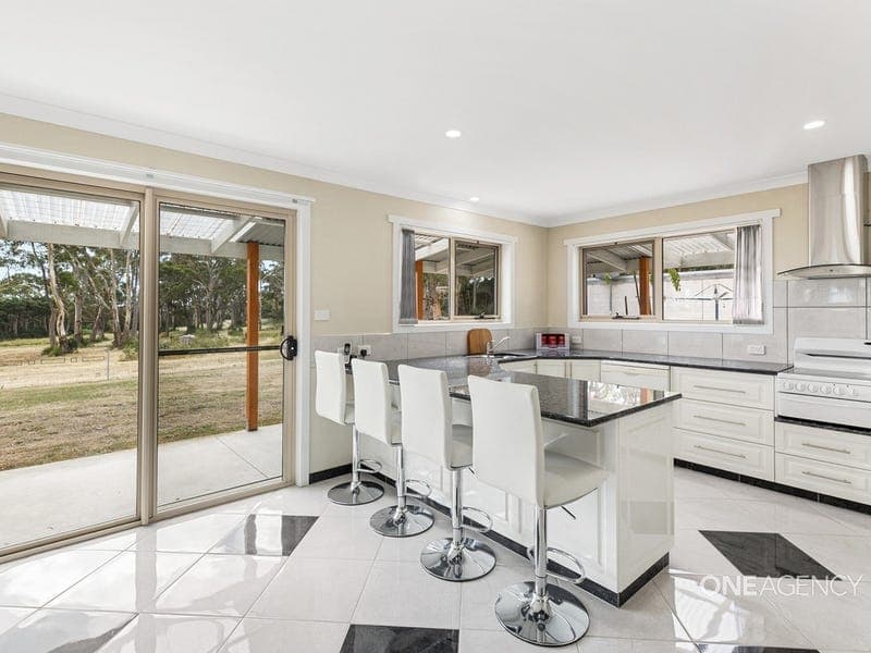 17 Flowery Flat Lane, Smithton, Smithton - Thumbnail 5