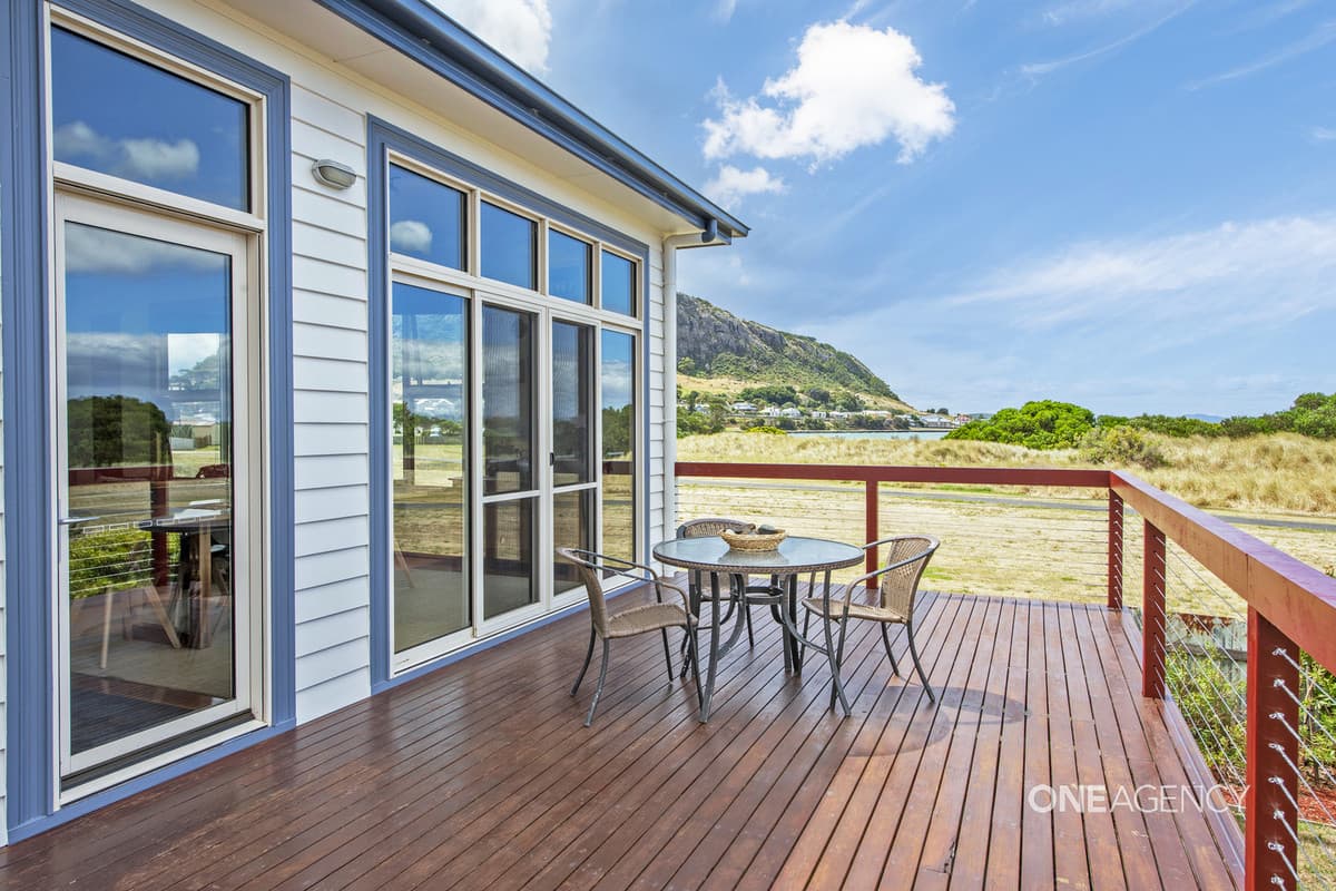 19 Marine Esplanade, Stanley, Stanley - Thumbnail 5