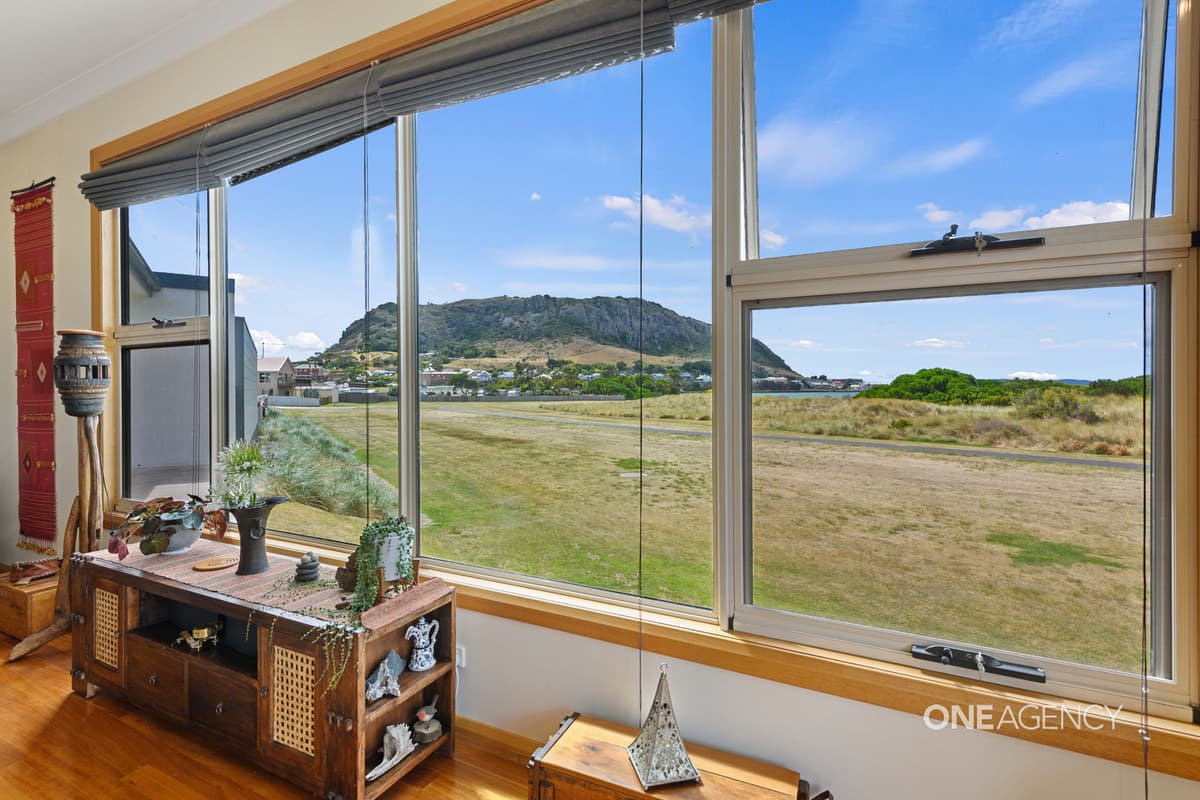 19 Marine Esplanade, Stanley, Stanley - Thumbnail 8
