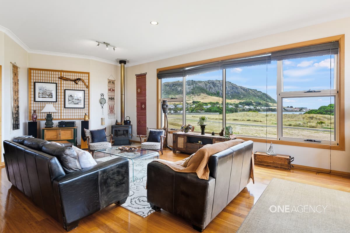 19 Marine Esplanade, Stanley, Stanley - Image 1