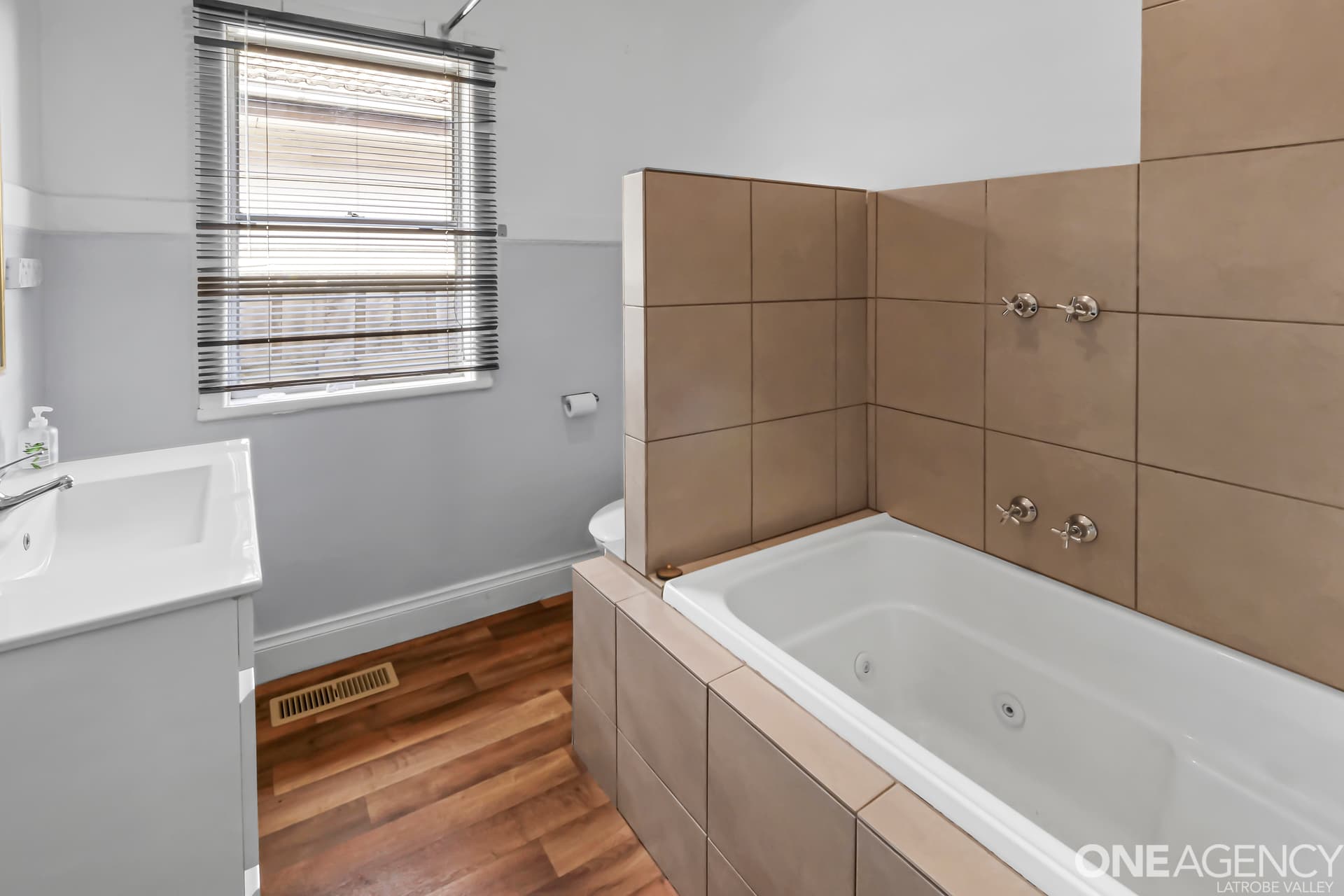 21 McDonald Street, Morwell, Morwell - Thumbnail 8