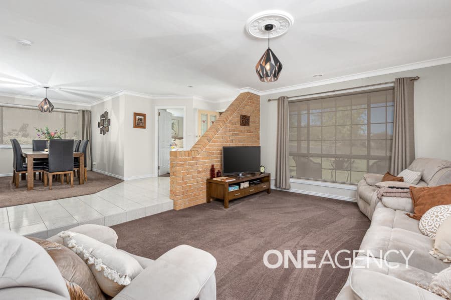 1 ELLWOOD Close, Bourkelands, Bourkelands - Thumbnail 3