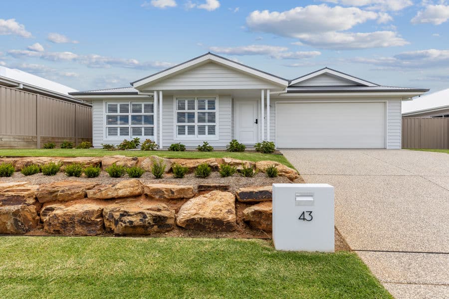 43 JUMBUCK Drive, Gobbagombalin, Gobbagombalin - Image 1