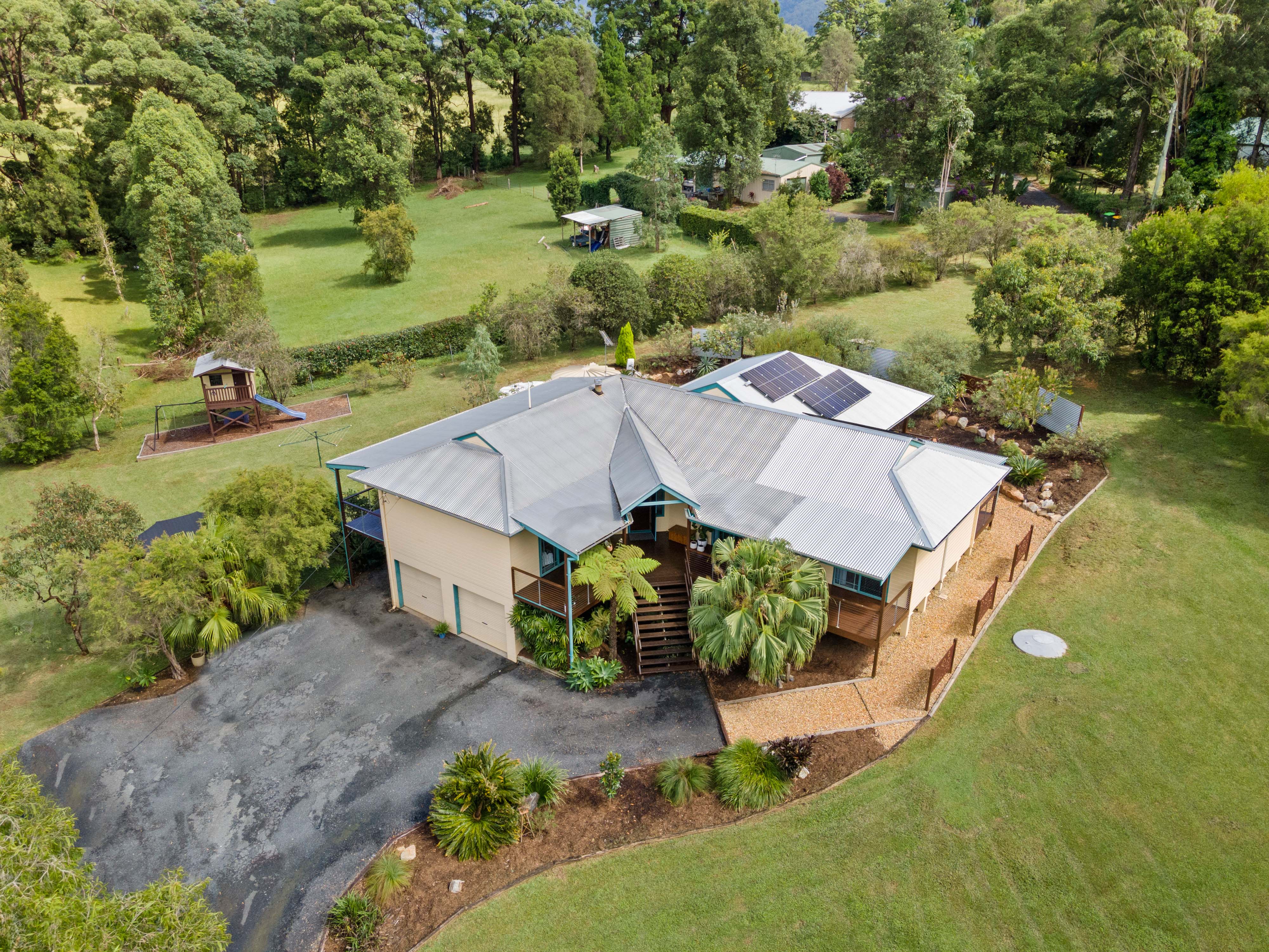 62 Grandis Road, Bonville, Bonville - Thumbnail 2