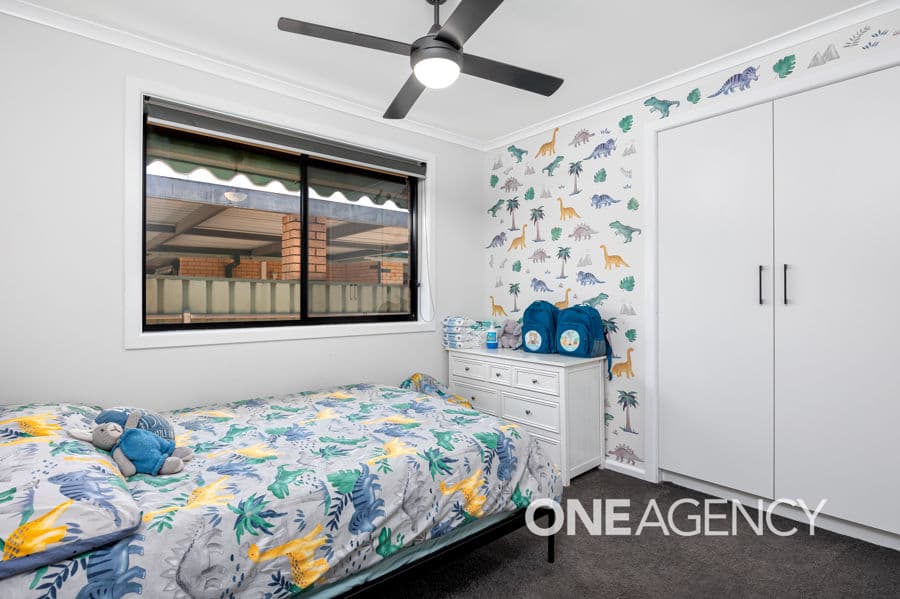 21 PINAROO Drive, Glenfield Park, Glenfield Park - Thumbnail 7