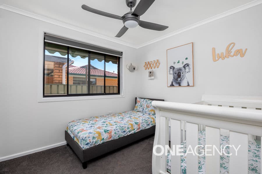 21 PINAROO Drive, Glenfield Park, Glenfield Park - Thumbnail 8