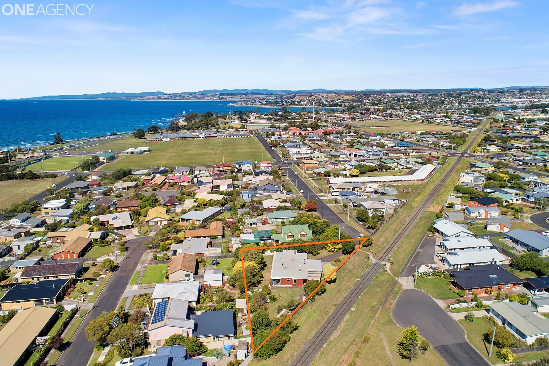 52 North Street, Devonport, Devonport - Thumbnail 2