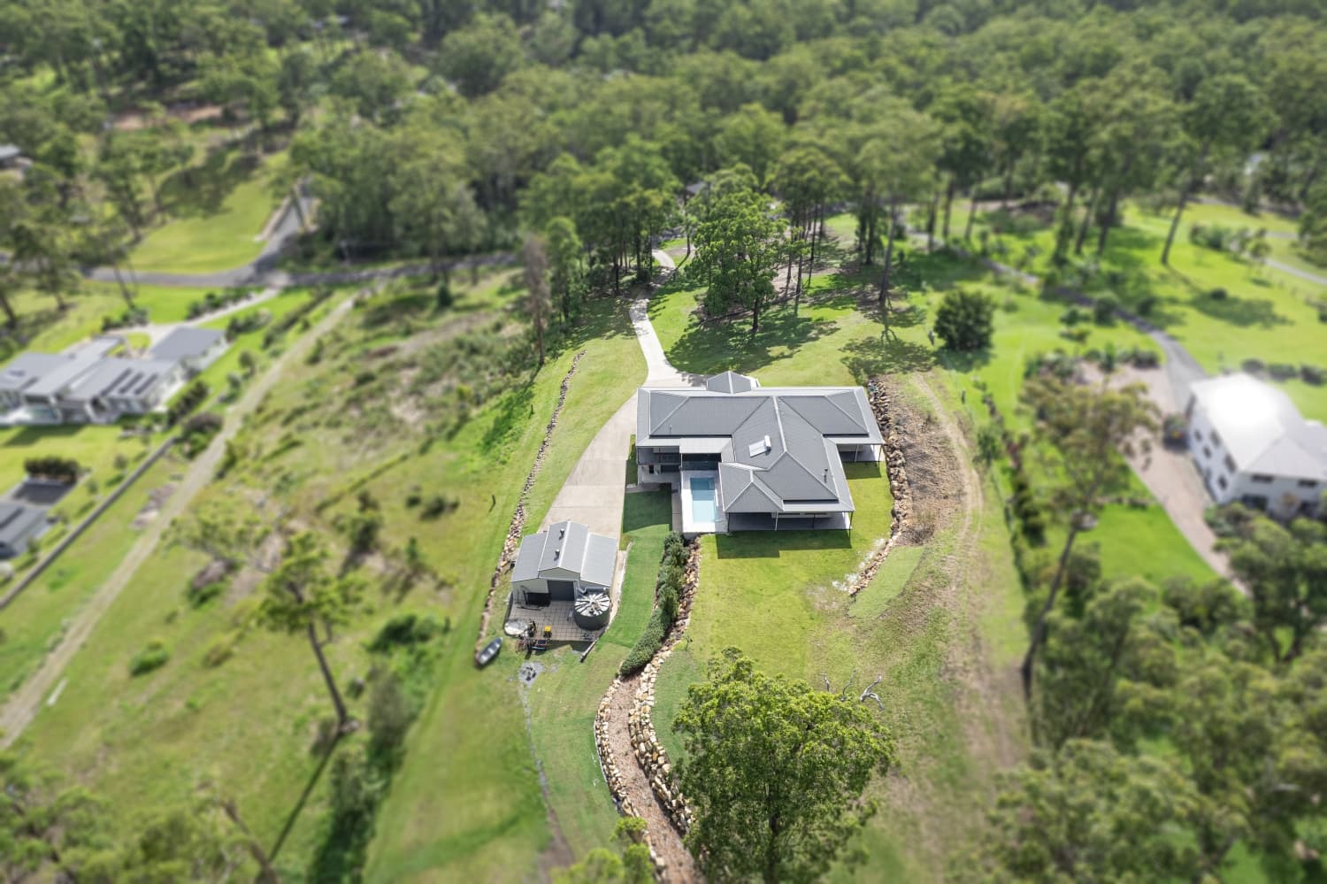 17 Lake Ridge Drive, Kew, Kew - Thumbnail 8