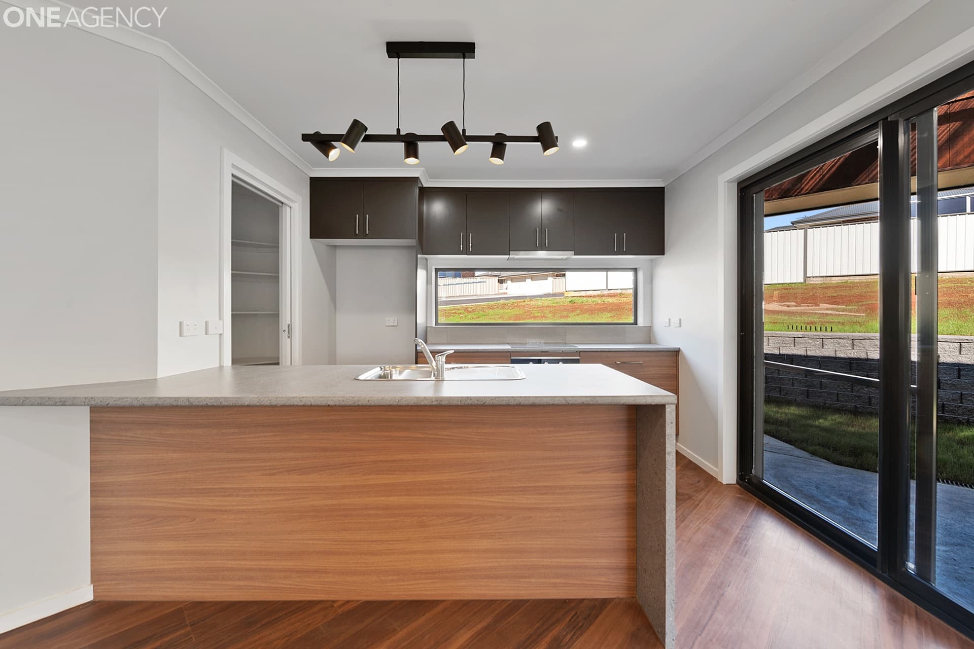8 Rowena Court, Devonport, Devonport - Thumbnail 4
