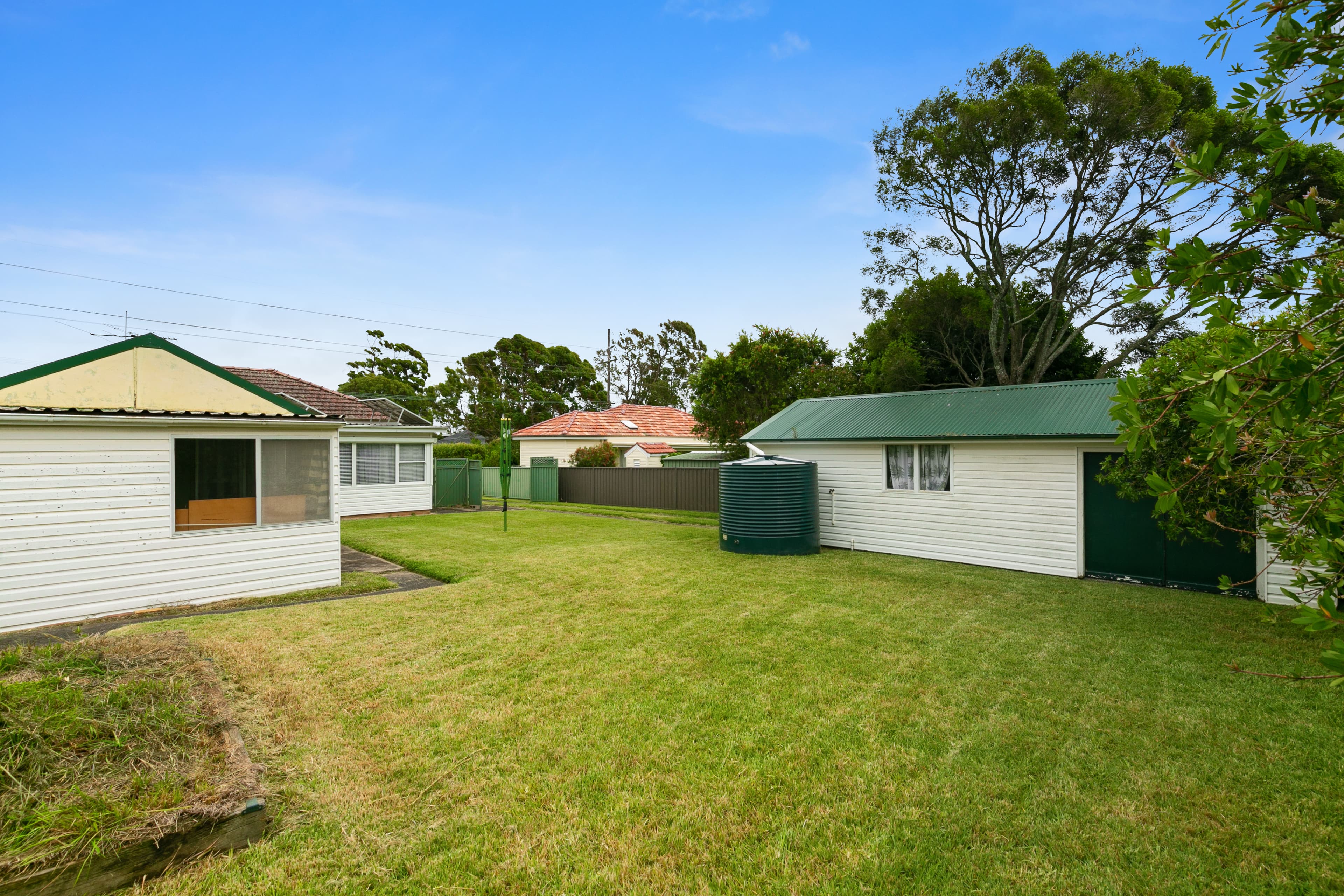 100 Banksia Avenue, Engadine, Engadine - Thumbnail 3
