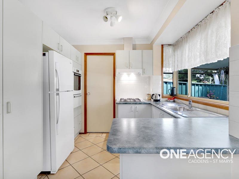 25 Sandpiper Crescent, Claremont Meadows, Claremont Meadows - Thumbnail 2