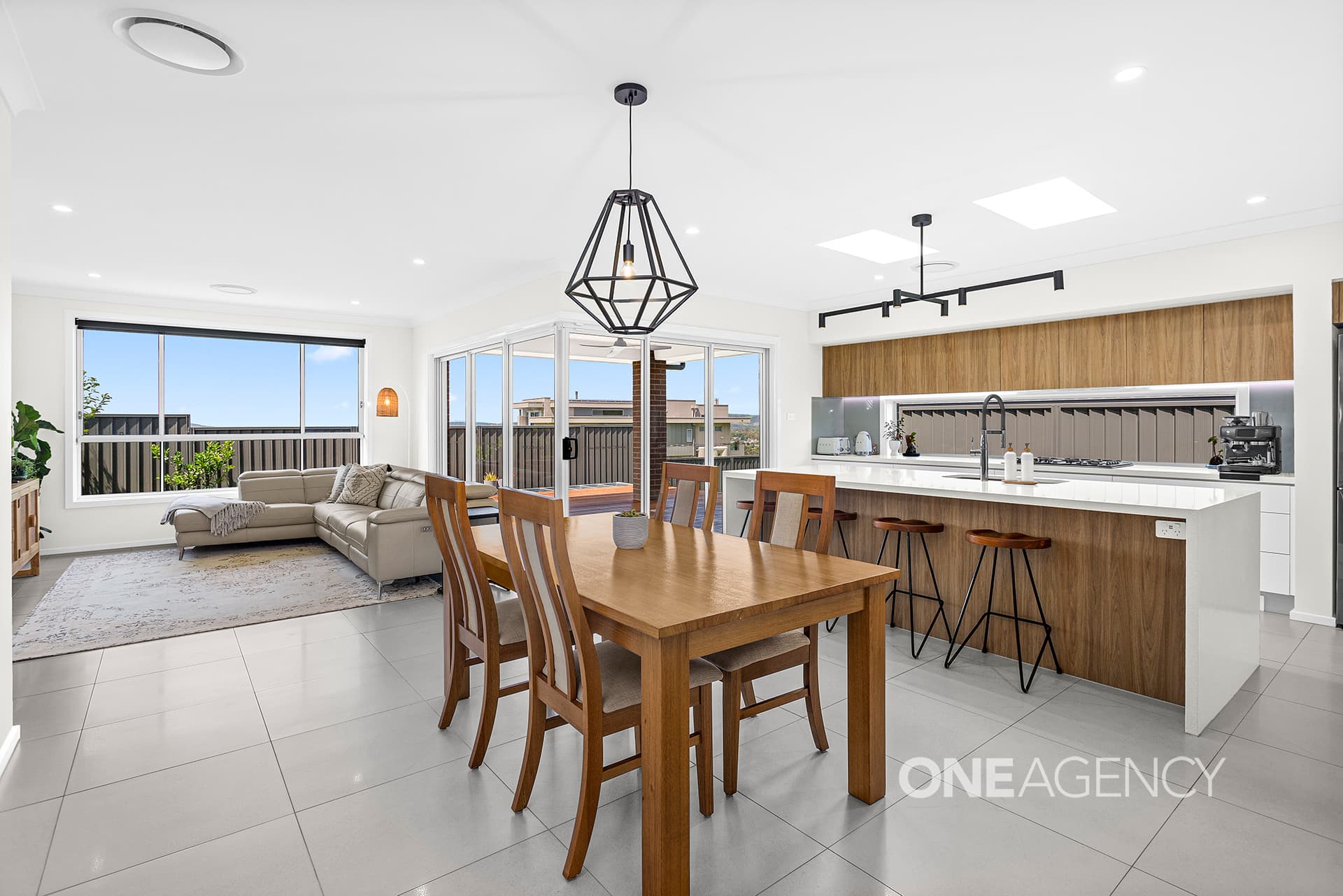 7 Boxwood Avenue, Calderwood, Calderwood - Thumbnail 3