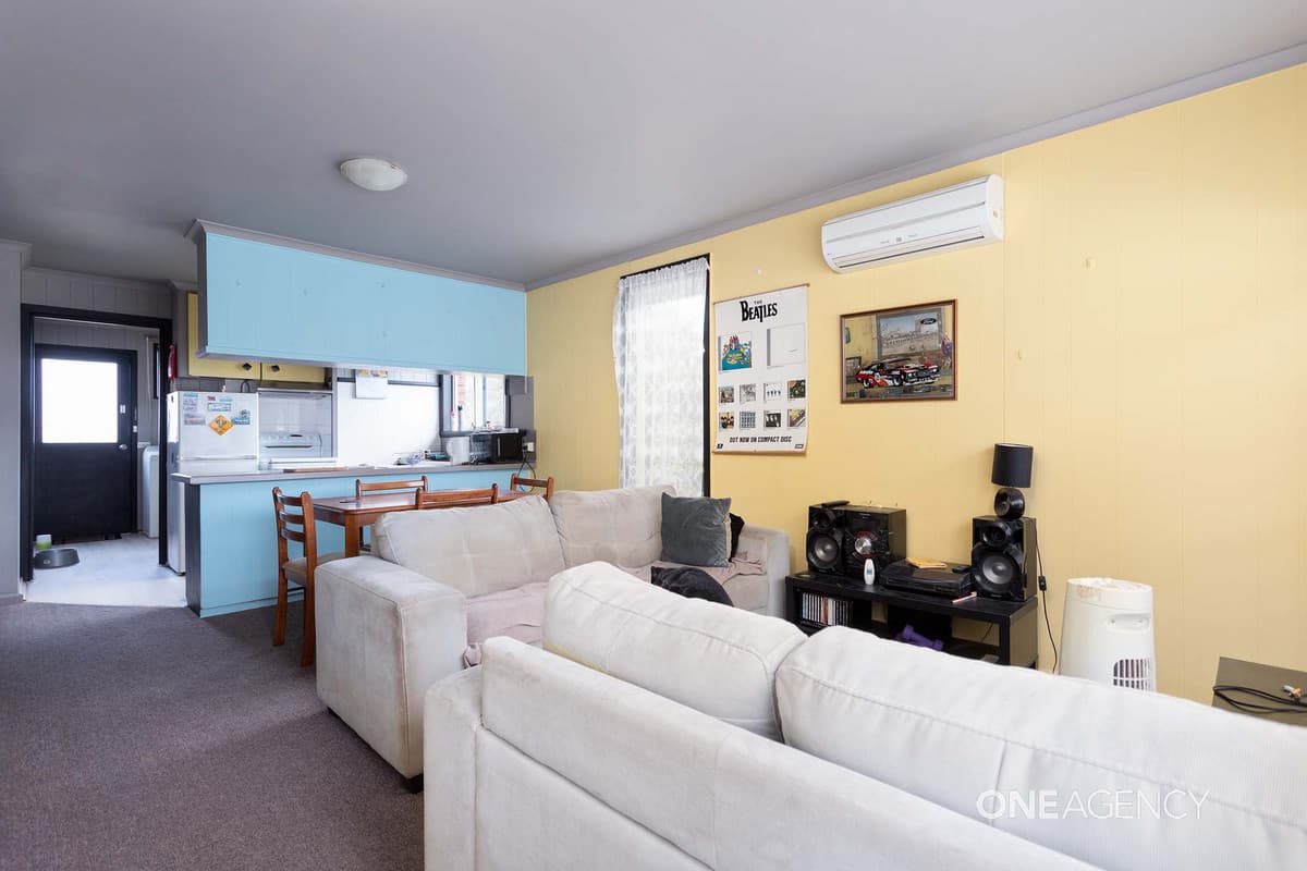 2/33 Old Surrey Road, Havenview, Havenview - Thumbnail 2