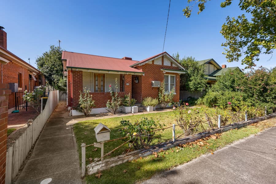 220 GURWOOD Street, Wagga Wagga, Wagga Wagga - Thumbnail 2