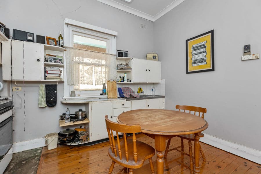 220 GURWOOD Street, Wagga Wagga, Wagga Wagga - Thumbnail 5