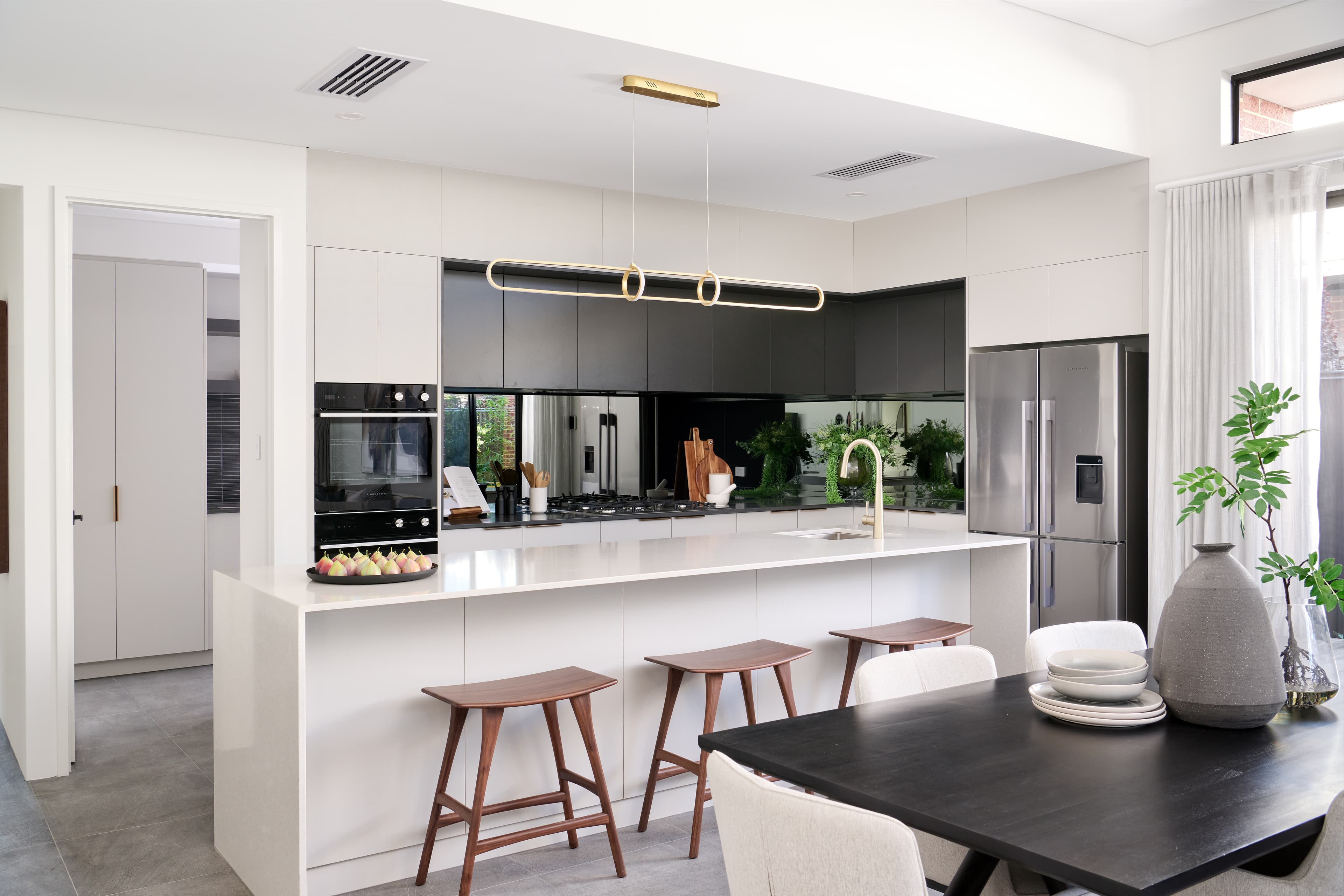 10 Entwistle Way, Aveley, Aveley - Thumbnail 3