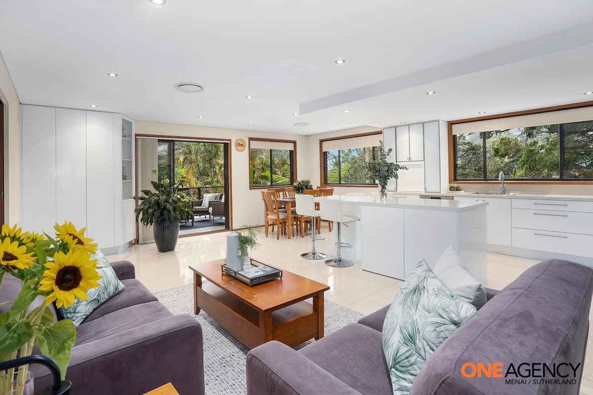 10 Burley Close, Illawong, Illawong - Thumbnail 3