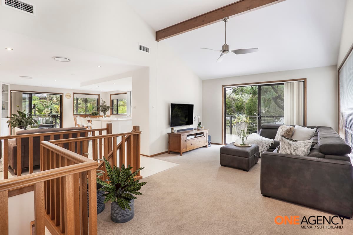 10 Burley Close, Illawong, Illawong - Thumbnail 4