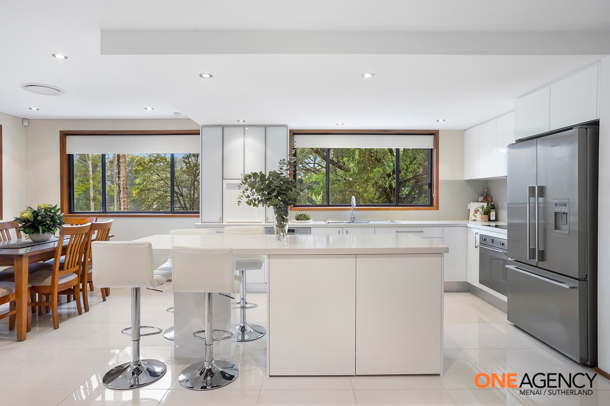 10 Burley Close, Illawong, Illawong - Thumbnail 5