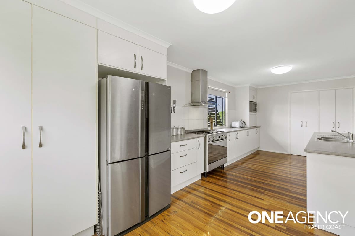 3 Pineapple Avenue, Torquay, Torquay - Thumbnail 4