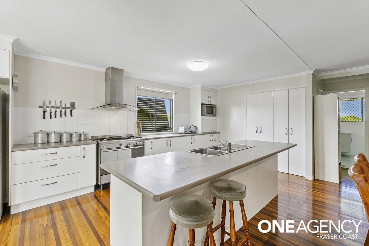3 Pineapple Avenue, Torquay, Torquay - Thumbnail 5