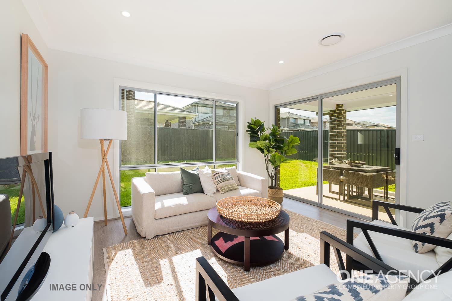 14 Carney Crescent, Schofields, Schofields - Thumbnail 2