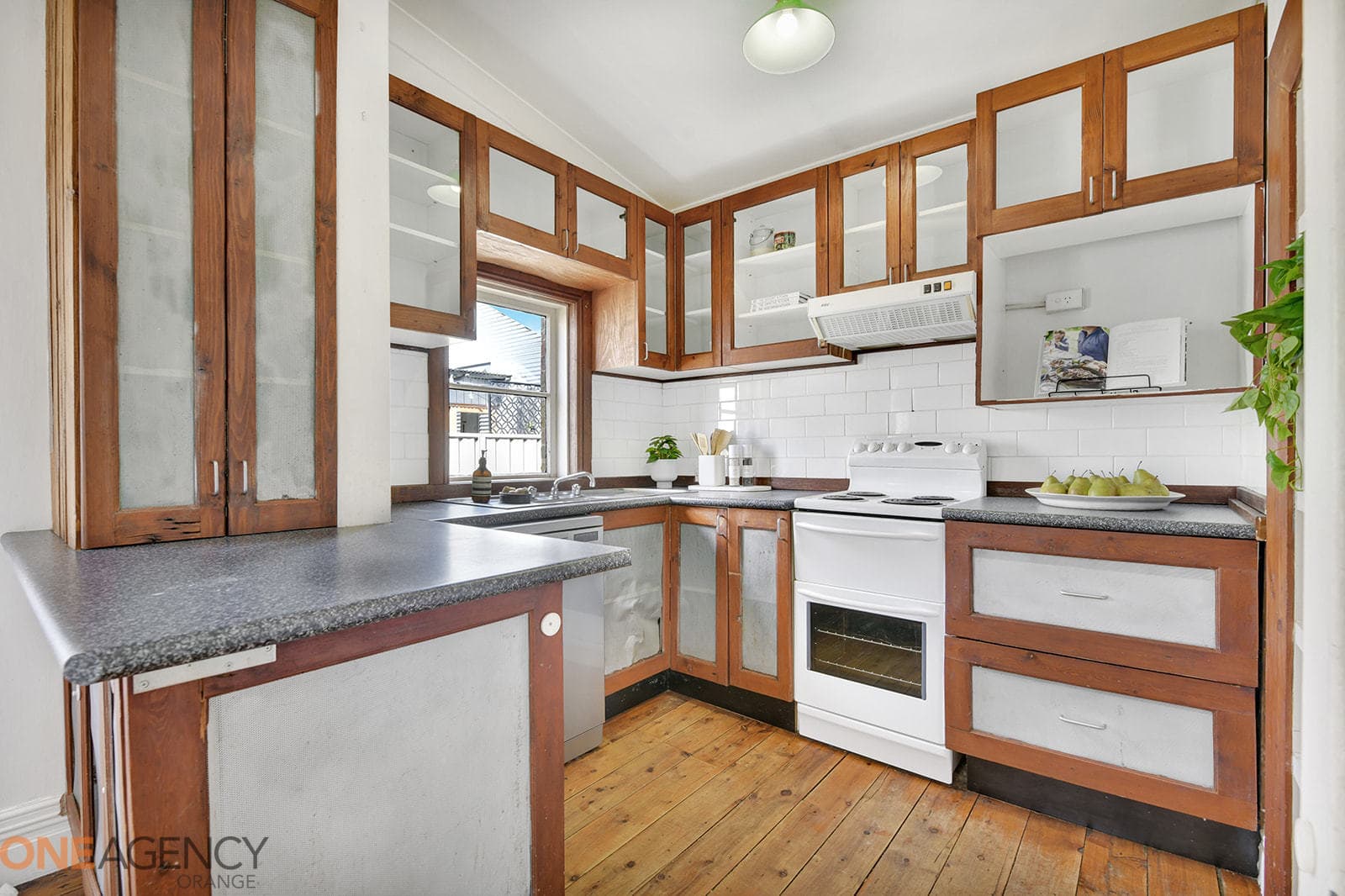 105 Clinton Street, Orange, Orange - Thumbnail 2
