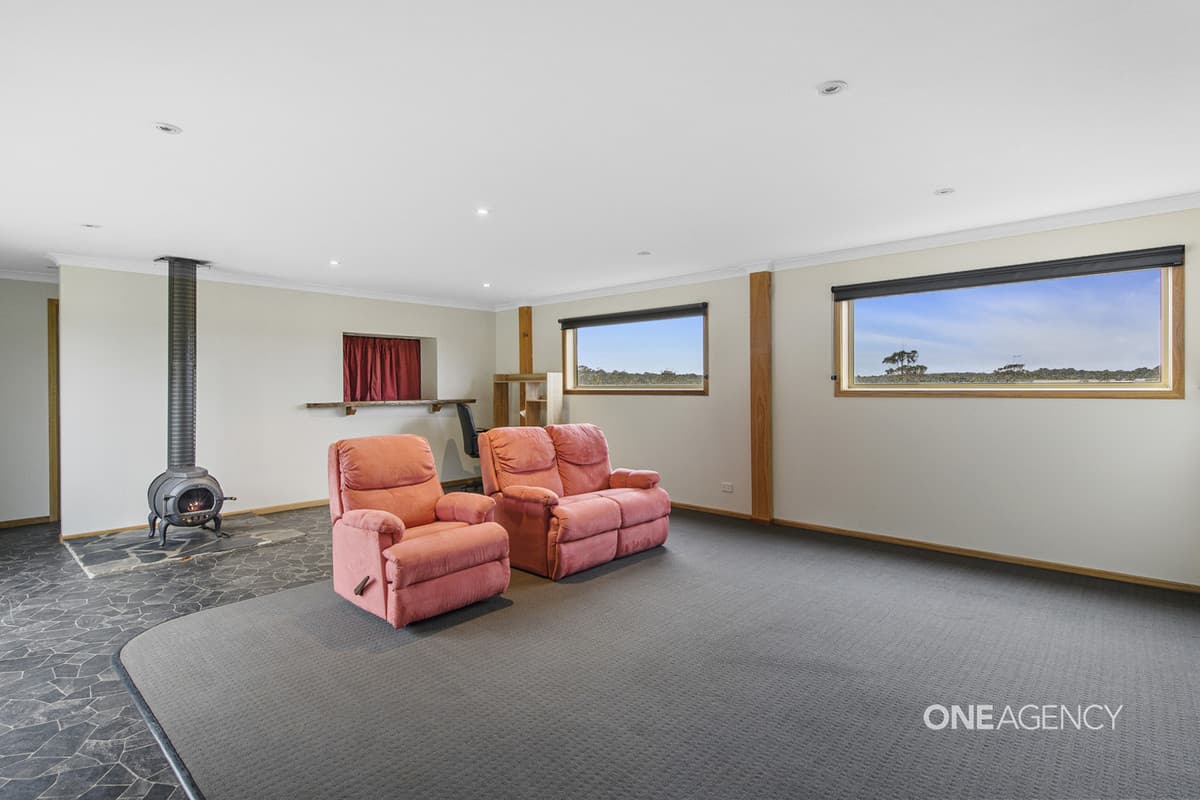 98 Innes Road, Broadmeadows, Broadmeadows - Thumbnail 2