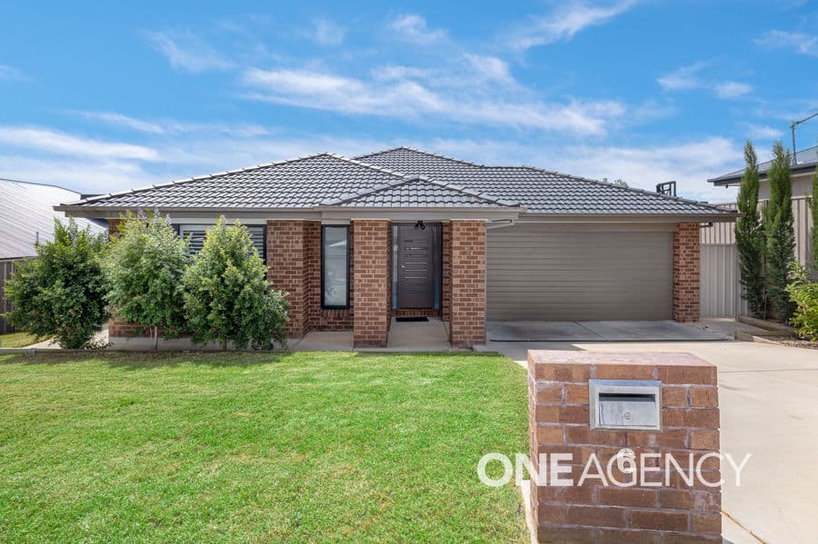 6 DARCY Drive, Boorooma, Boorooma - Image 1