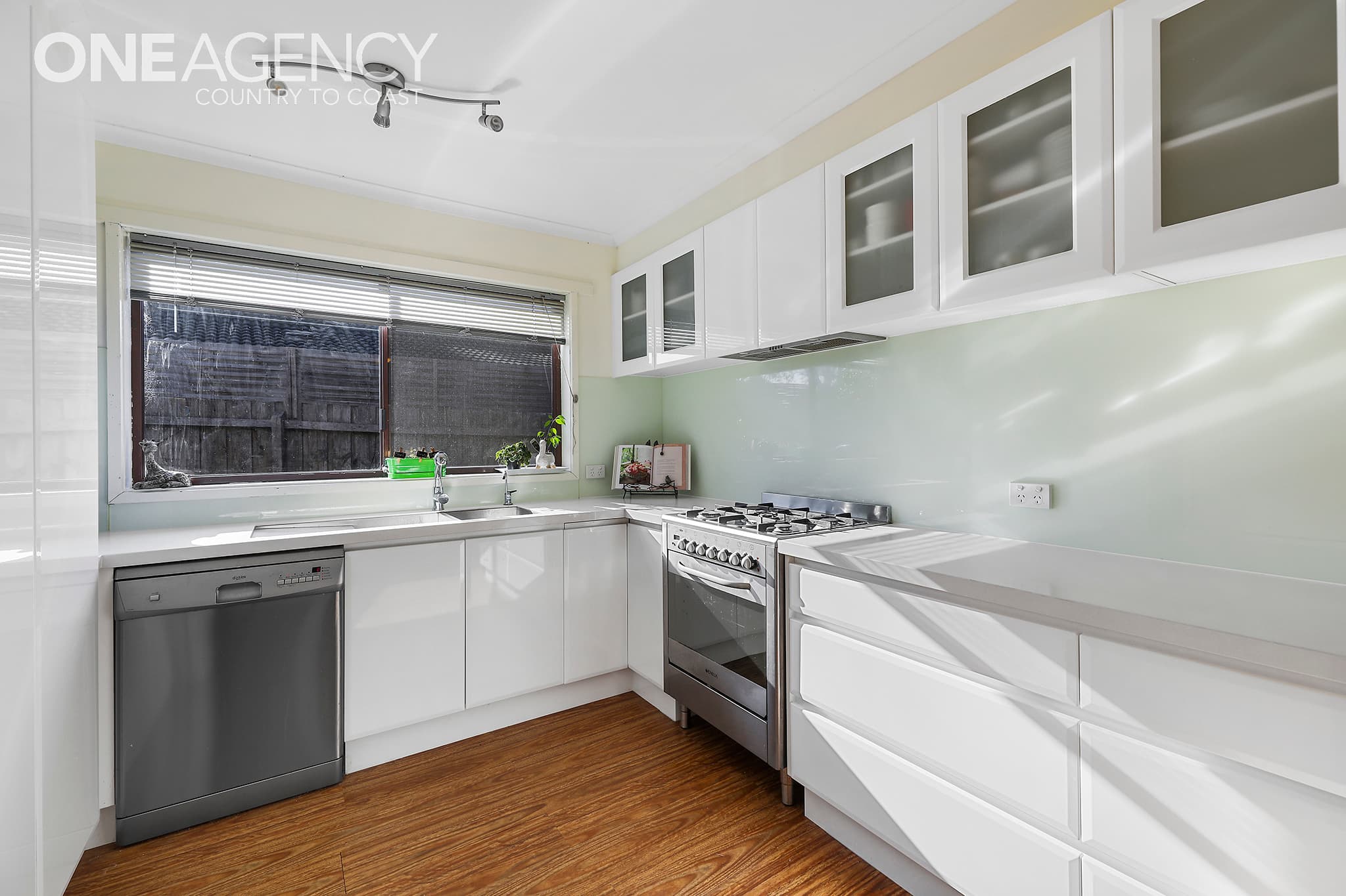 7 Roseleigh Street, Warragul, Warragul - Thumbnail 2