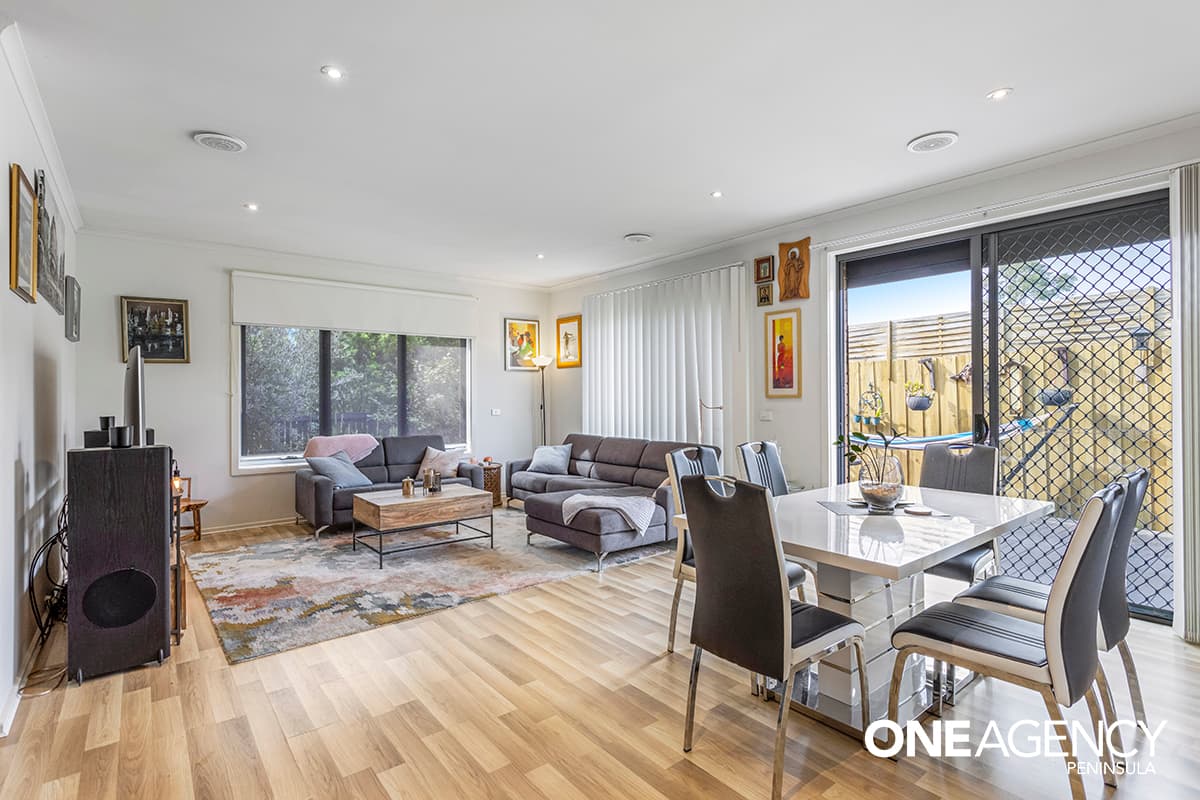 1 Walnut Court, Seaford, Seaford - Thumbnail 4