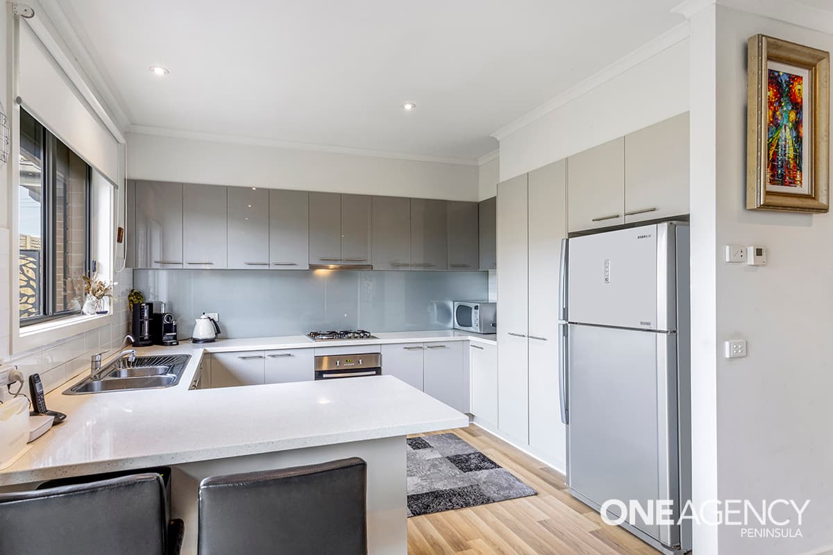 1 Walnut Court, Seaford, Seaford - Thumbnail 2