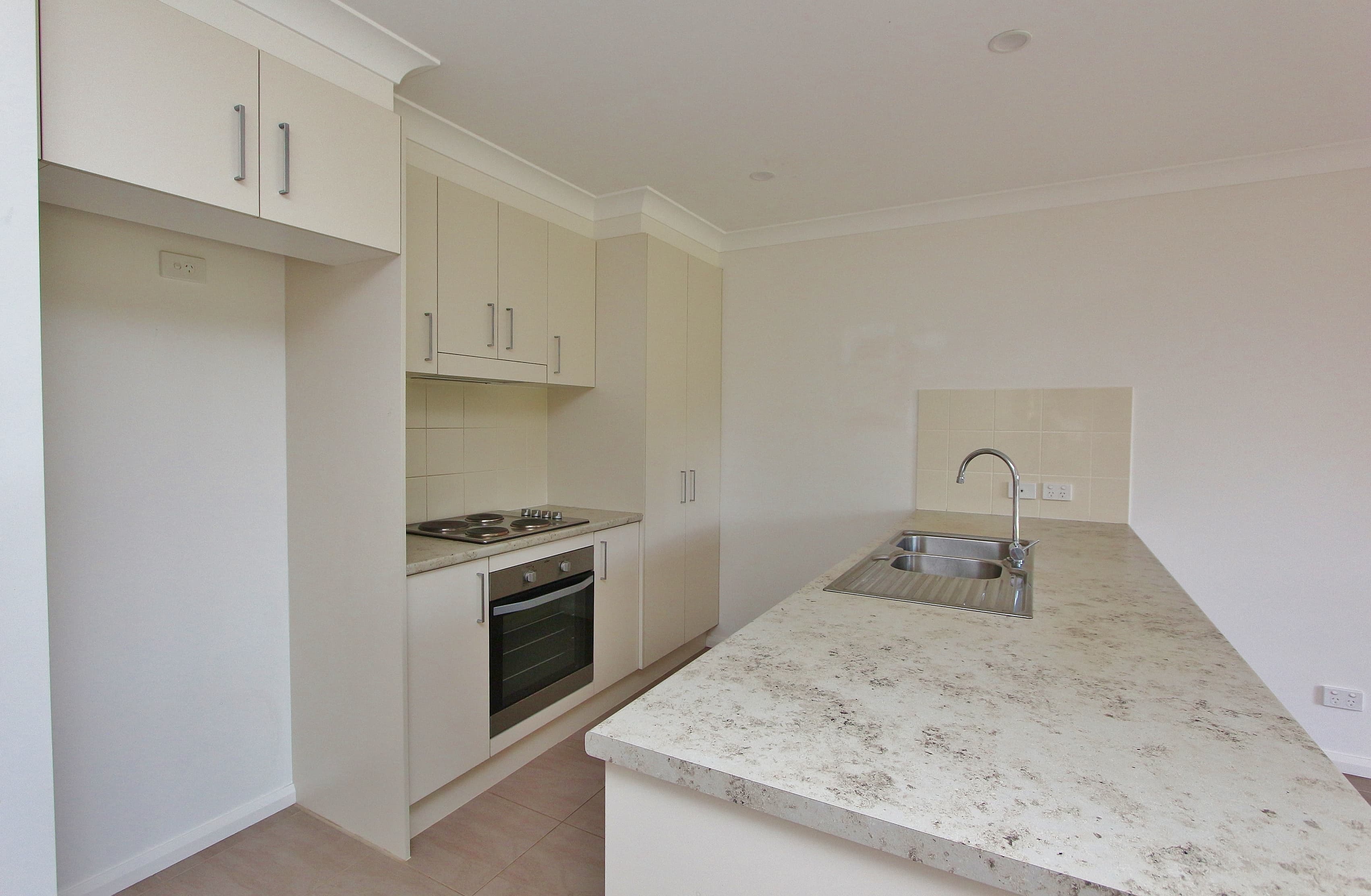 58 Cleone Drive, Kendall, Kendall - Thumbnail 3