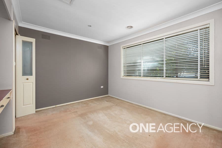 16 COOINBIL Crescent, Kooringal, Kooringal - Thumbnail 5
