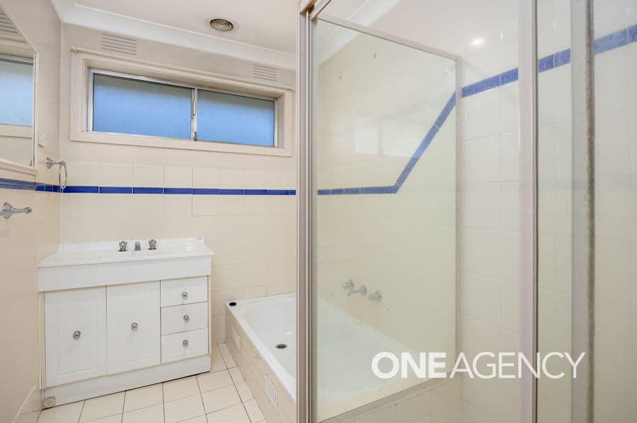 16 COOINBIL Crescent, Kooringal, Kooringal - Thumbnail 8
