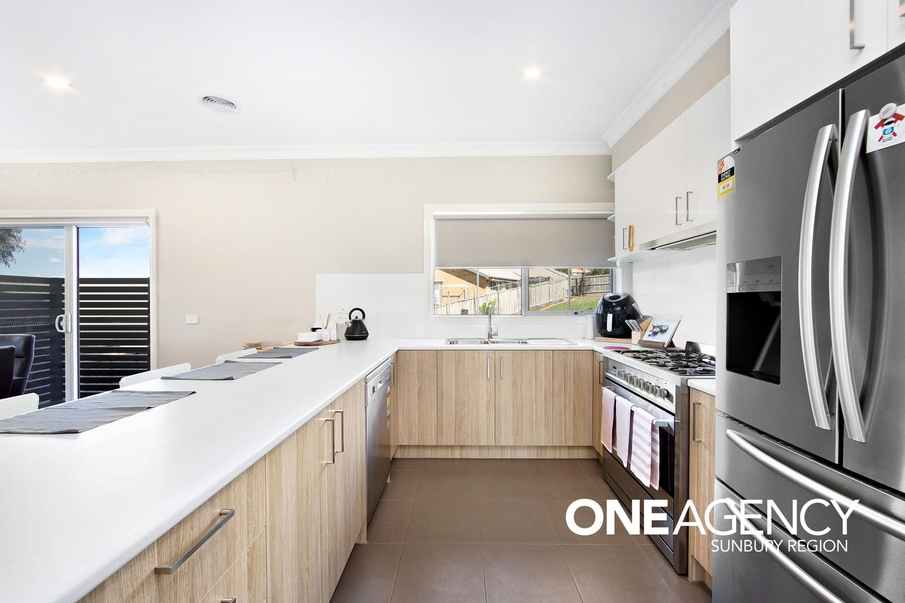 9 Riverview Terrace, Sunbury, Sunbury - Thumbnail 3