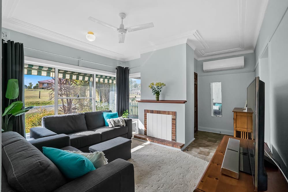 17 Lostock Road, Gresford, Gresford - Image 1