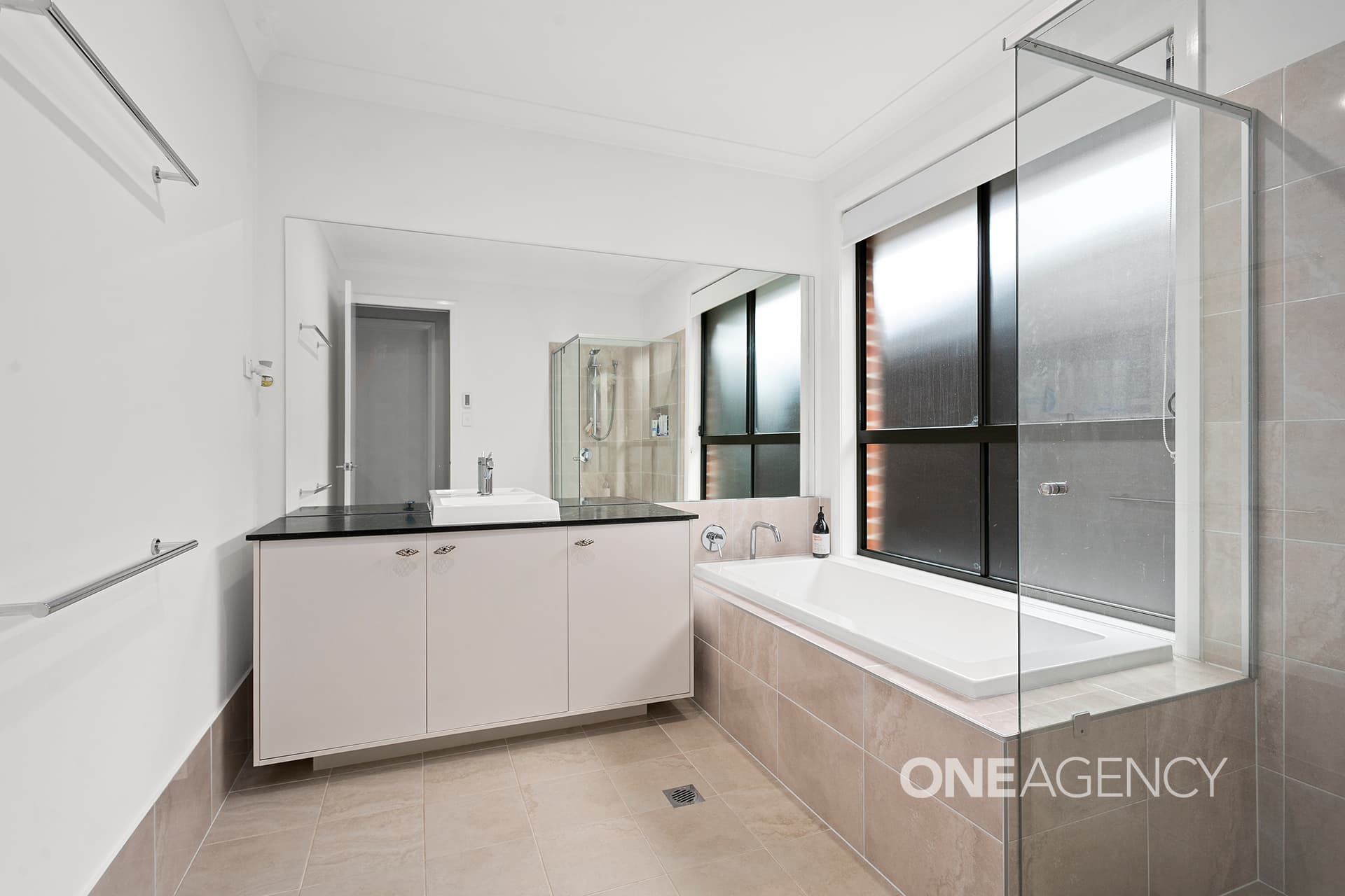 4 Honeybee Crescent, Calderwood, Calderwood - Thumbnail 5