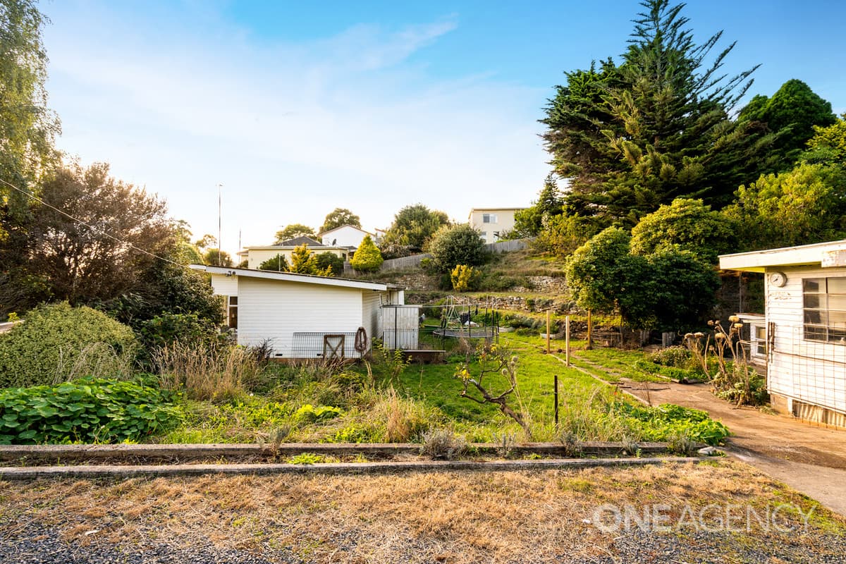 25 Linton Street, Upper Burnie, Upper Burnie - Thumbnail 7