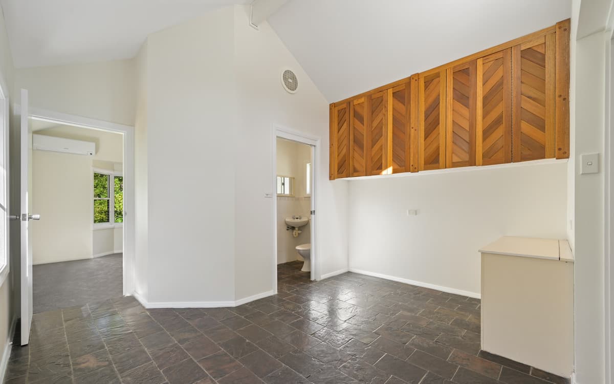 44 Bee Farm Road, Springwood, Springwood - Thumbnail 7