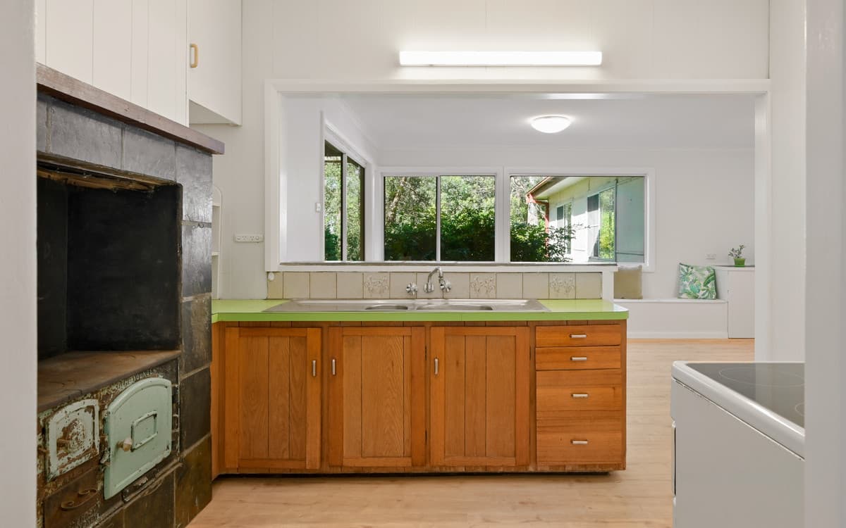 44 Bee Farm Road, Springwood, Springwood - Thumbnail 8