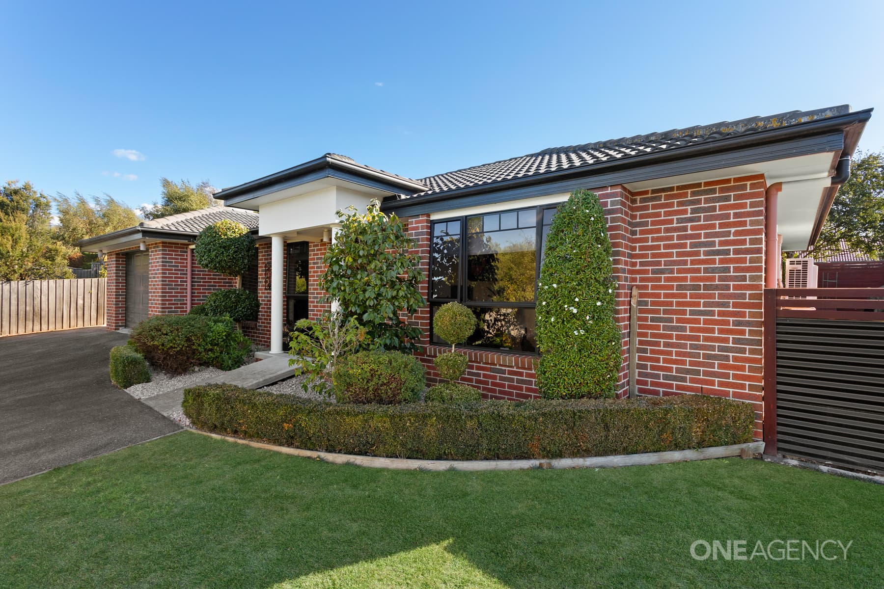 2/10 Henry Grove, Legana, Legana - Image 1