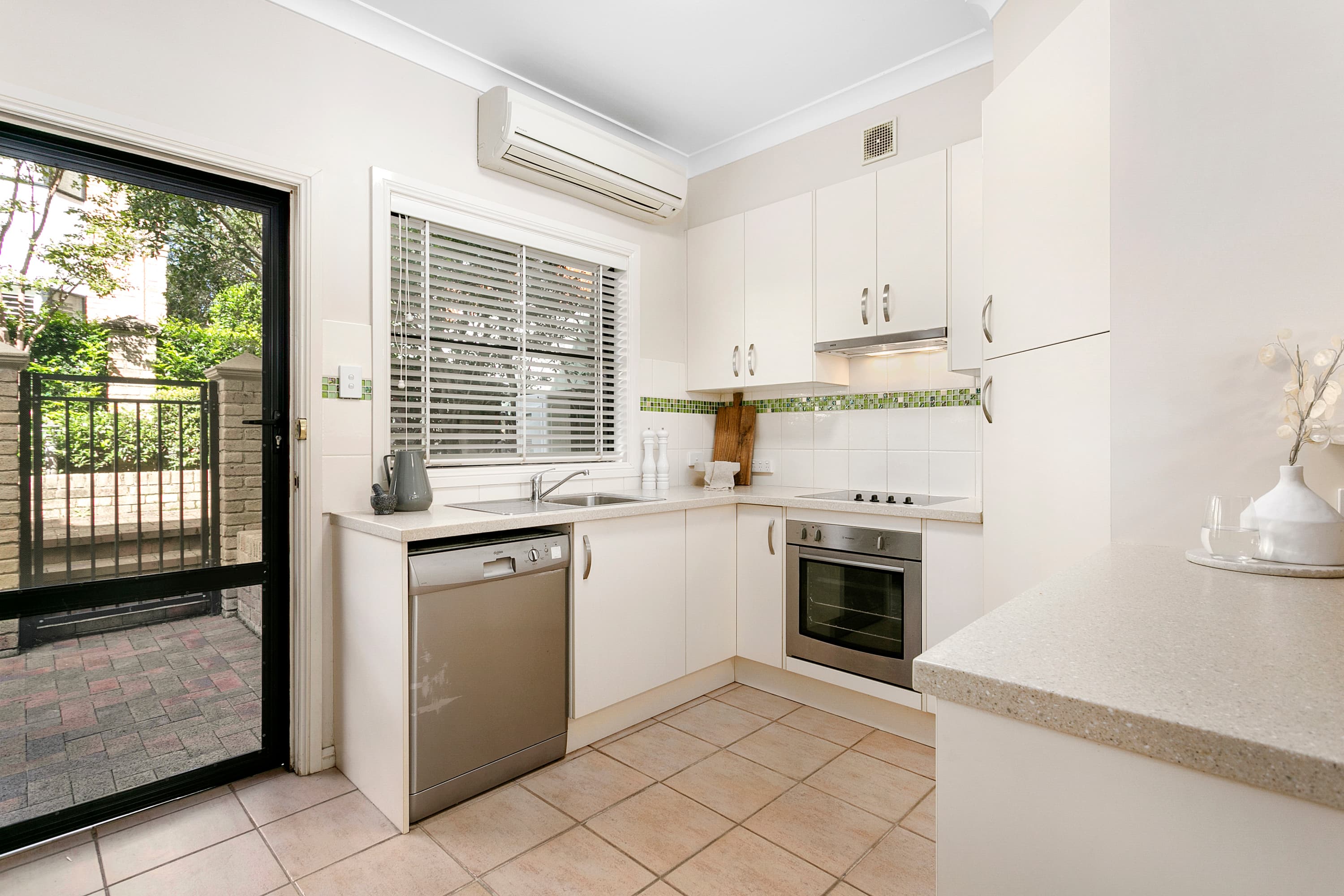 6/146-150 Waratah Street, Sutherland, Sutherland - Thumbnail 5