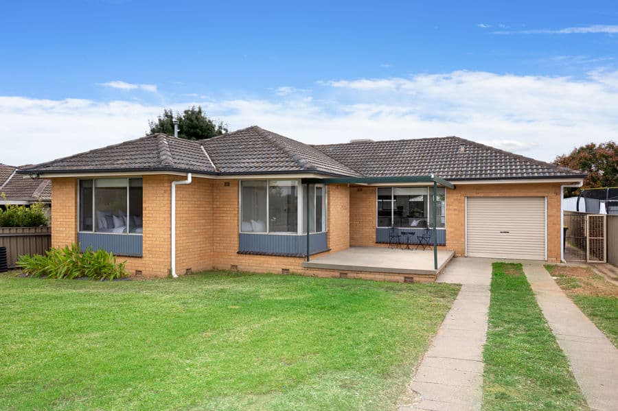 17 LEAVENWORTH Drive, Mount Austin, Mount Austin - Image 1