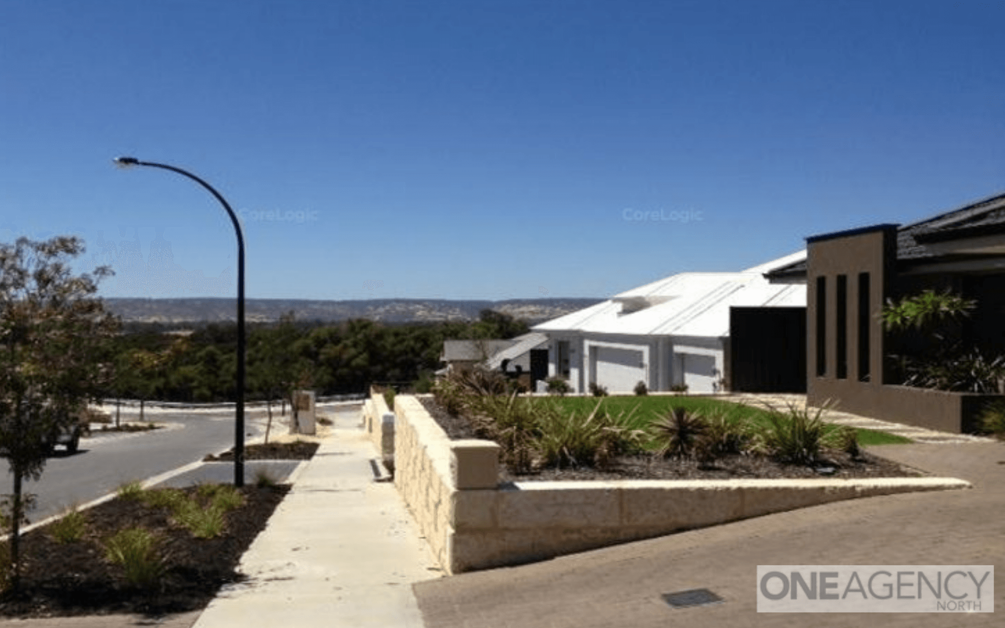 12 Thomby Avenue, Aveley, Aveley - Thumbnail 2