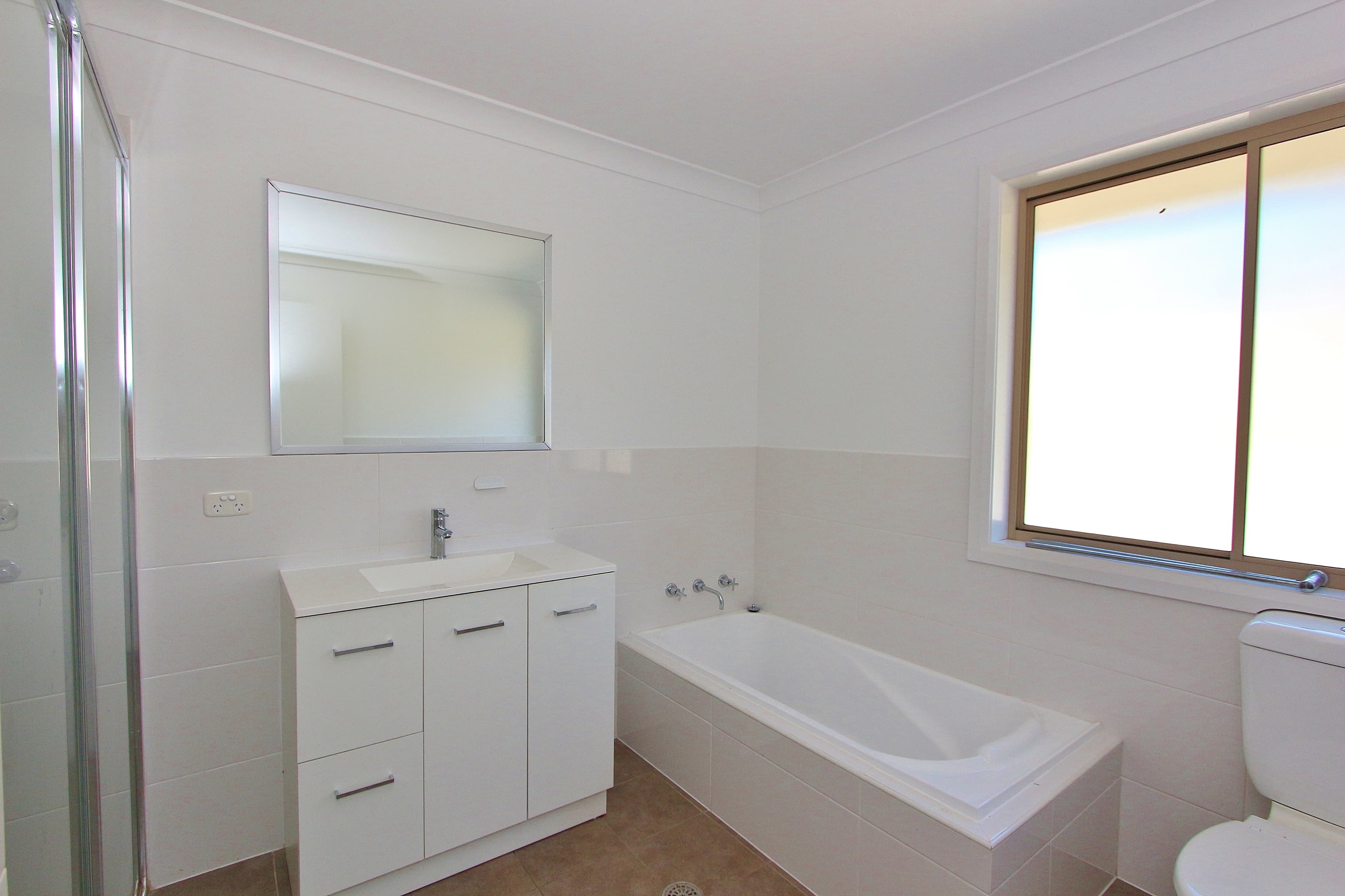 4 Mountain Spring Drive, Kendall, Kendall - Thumbnail 8