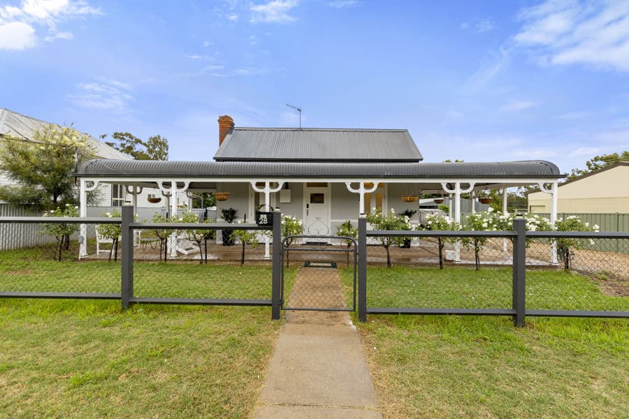 28 MIMOSA Street, Coolamon, Coolamon - Image 1