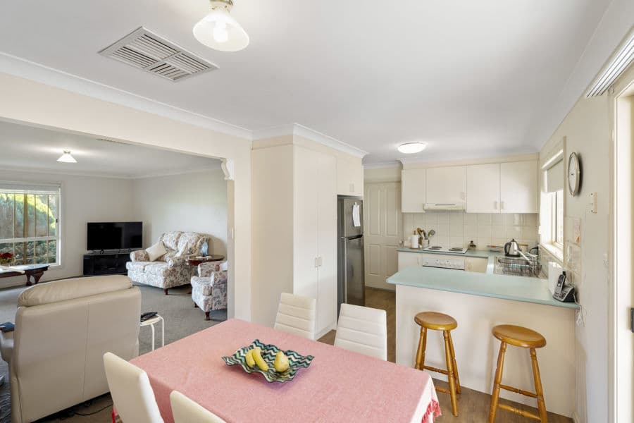 1/49 BEREMBEE Road, Bourkelands, Bourkelands - Thumbnail 3